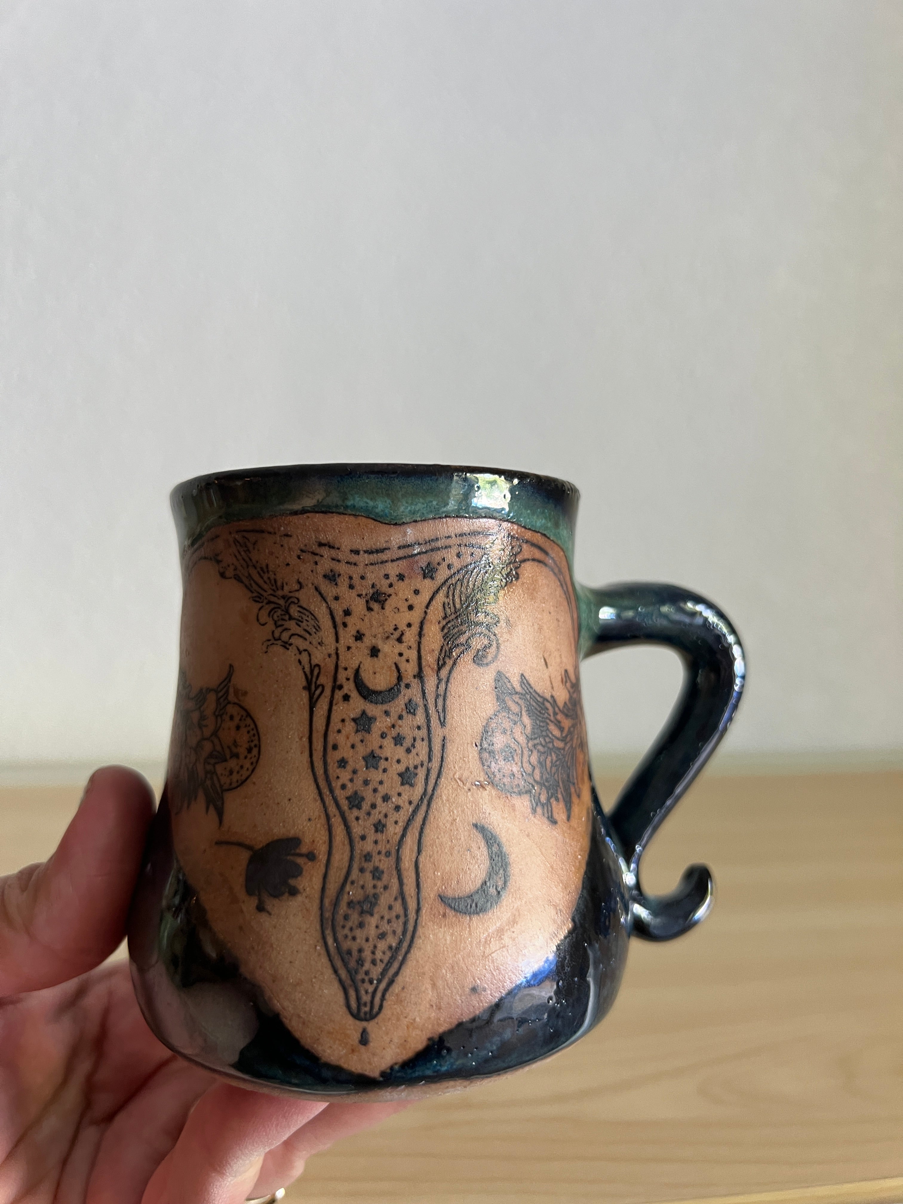 Uterus mug